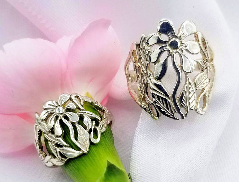 Sterling Large Daisy Ring – Delicate Touch Handcrafted Jewellery